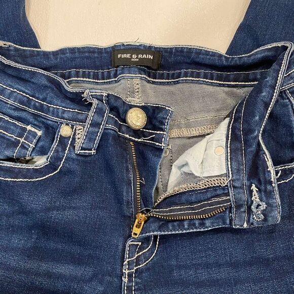 Fire & Rain Denim Jeans Women’s Size 3 Bootcut Dark Wash Embroidered Pocket - Picture 9 of 13
